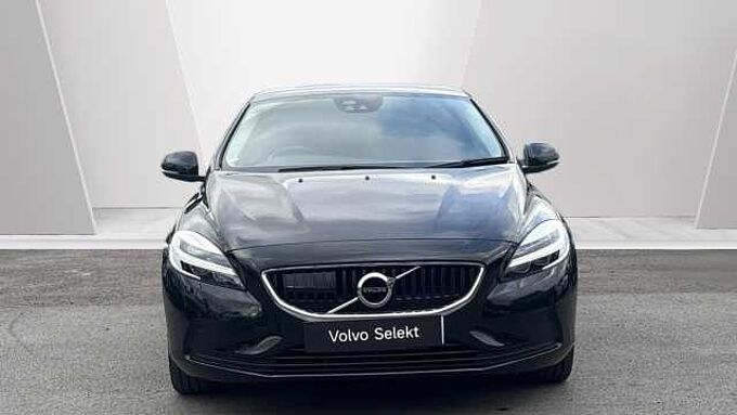 Volvo V40 T2 Momentum Manual