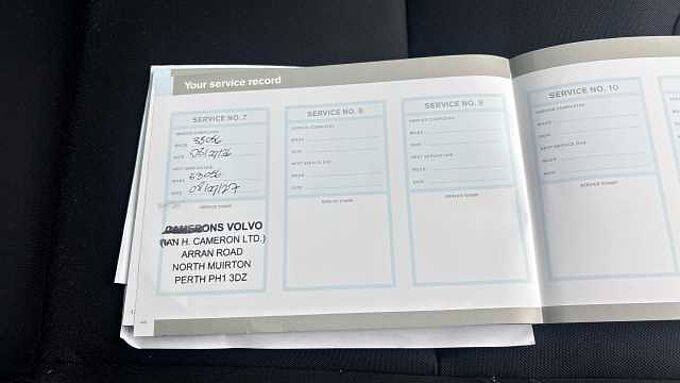 Volvo V40 T2 Momentum Manual