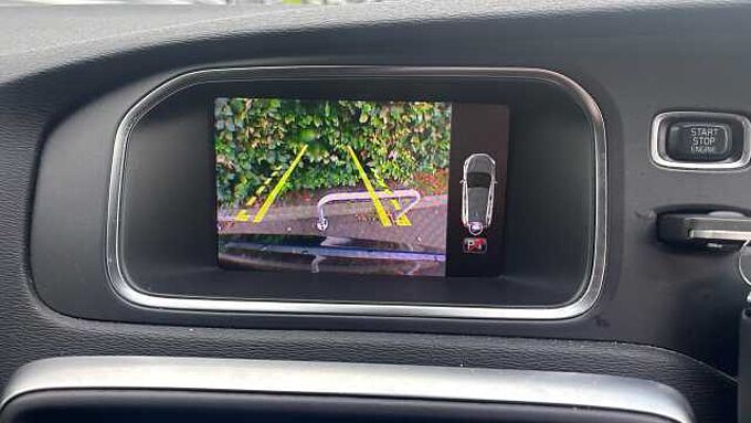 Volvo V40 T2 Momentum Manual