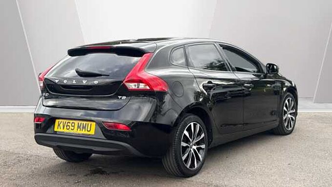 Volvo V40 T2 Momentum Manual