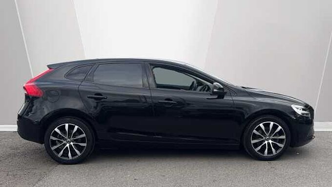 Volvo V40 T2 Momentum Manual