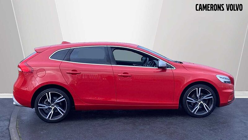 Volvo V40 T2 R-Design Pro Manual