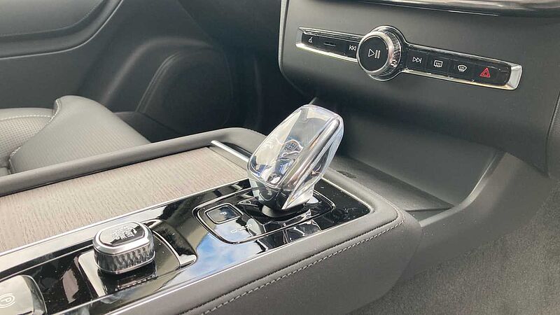 Volvo XC90 Ultra, T8 AWD Plug-in hybrid, Electric/Petrol, Bright, 7 Seats