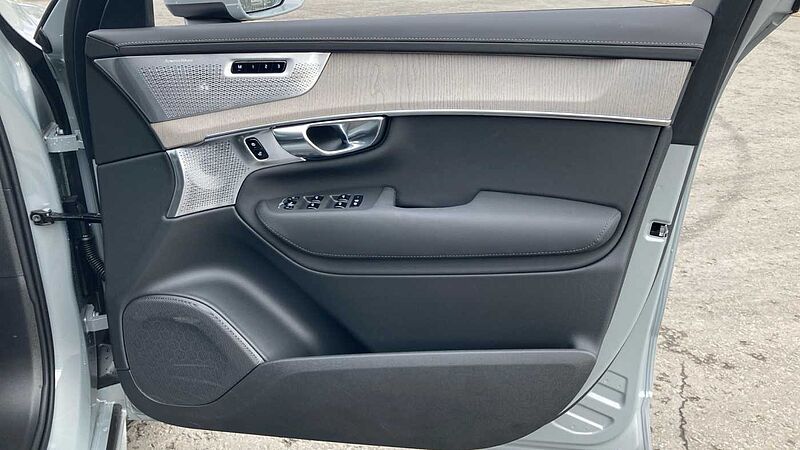 Volvo XC90 Ultra, T8 AWD Plug-in hybrid, Electric/Petrol, Bright, 7 Seats