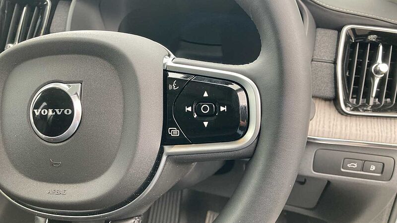Volvo XC90 Ultra, T8 AWD Plug-in hybrid, Electric/Petrol, Bright, 7 Seats