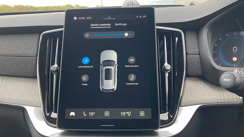 Volvo XC90 Ultra, T8 AWD Plug-in hybrid, Electric/Petrol, Bright, 7 Seats