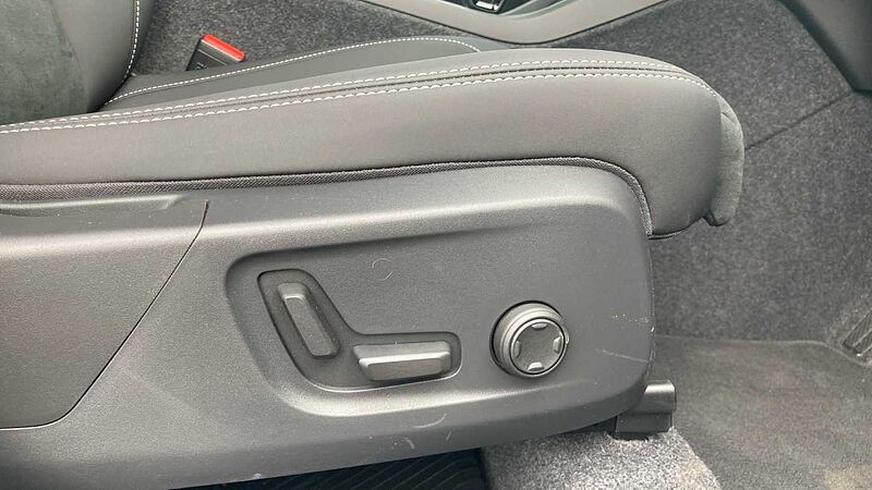Volvo XC40 Black Edition Ultra, B4 Mild hybrid, Petrol