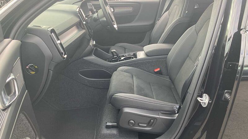 Volvo XC40 Black Edition Ultra, B4 Mild hybrid, Petrol