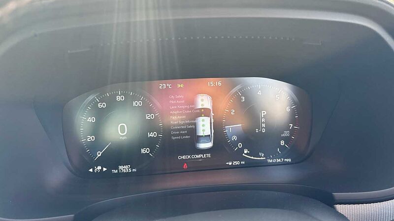 Volvo S90 T4 R-Design Automatic