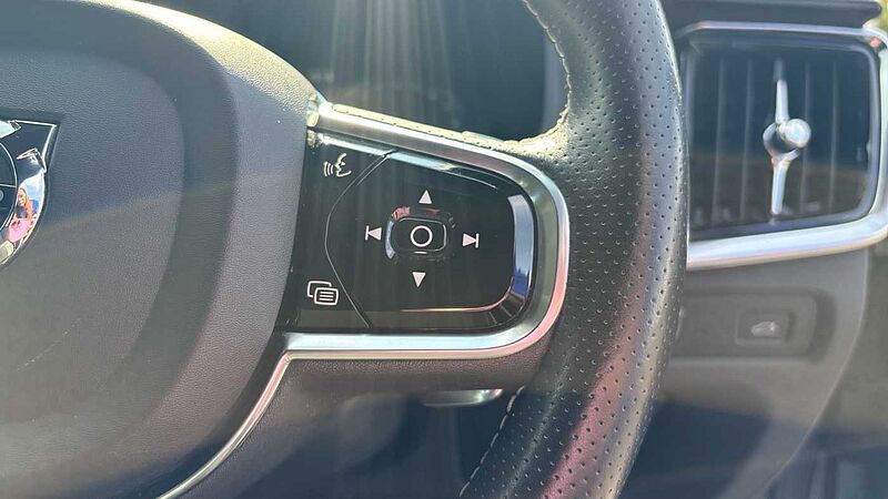 Volvo S90 T4 R-Design Automatic