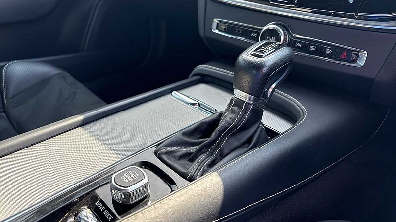 Volvo S90 T4 R-Design Automatic
