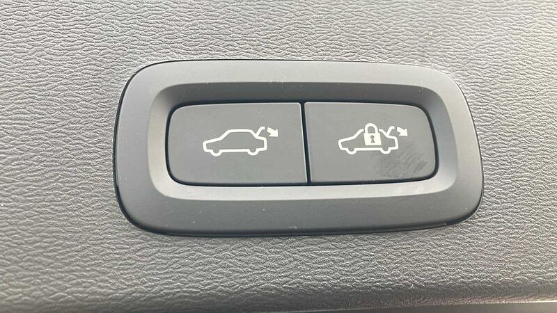 Volvo XC40 Black Edition Ultra, B4 Mild hybrid, Petrol