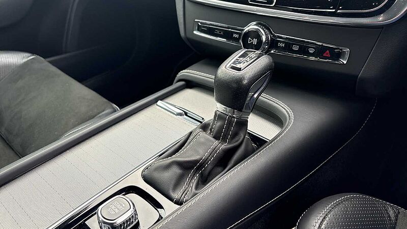 Volvo S90 D4 R-Design Automatic