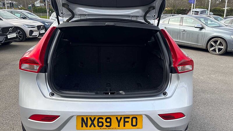 Volvo V40 T3 R-Design Pro Manual