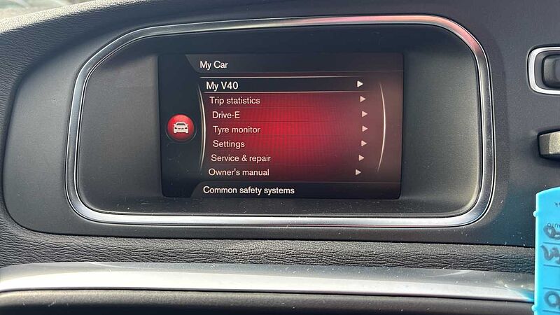 Volvo V40 T3 R-Design Pro Manual