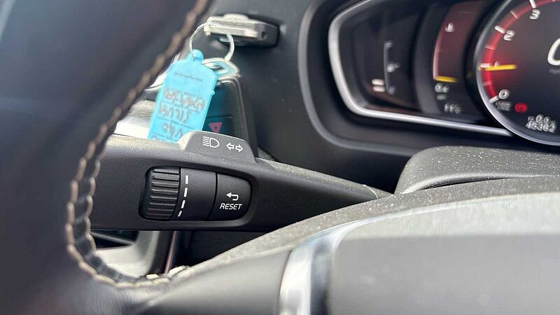 Volvo V40 T3 R-Design Pro Manual