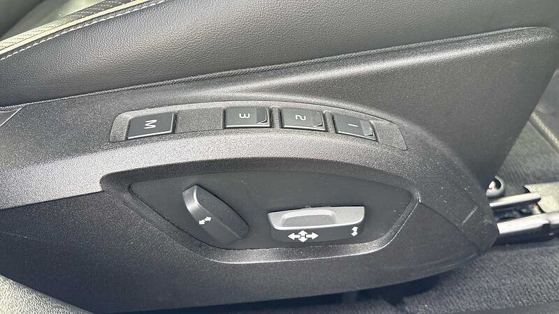 Volvo V40 T3 R-Design Pro Manual