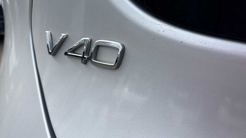 Volvo V40 T3 R-Design Pro Manual
