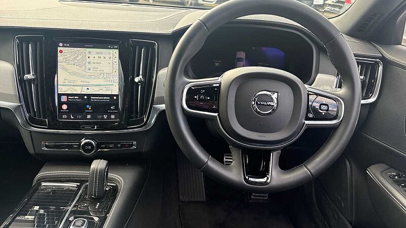 Volvo S90 Recharge R-Design, T8 AWD plug-in hybrid