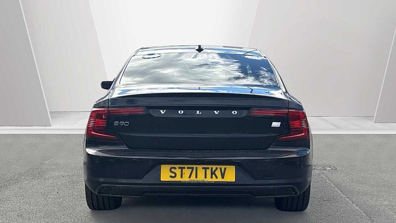 Volvo S90 Recharge R-Design, T8 AWD plug-in hybrid