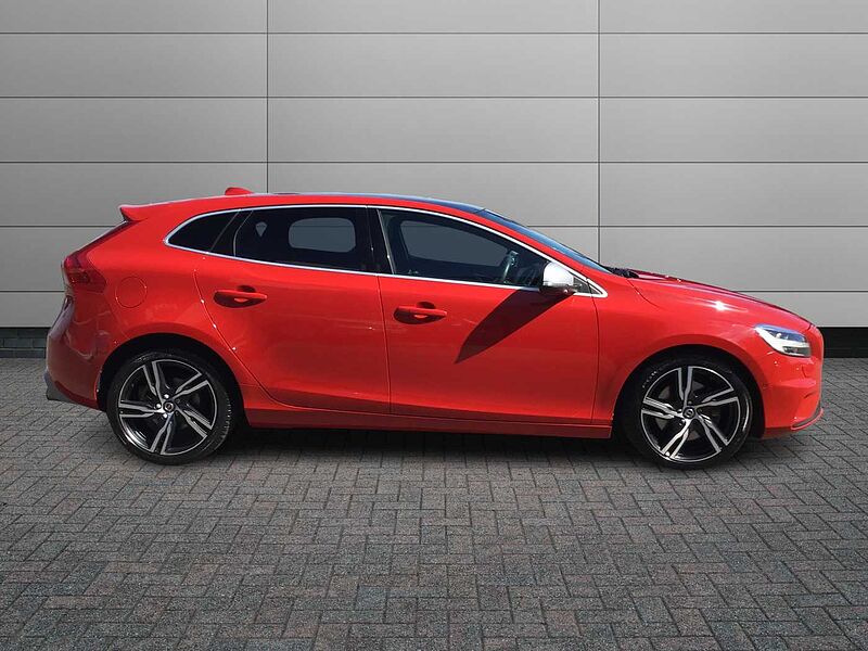 Volvo V40 T3 R-Design Pro Automatic