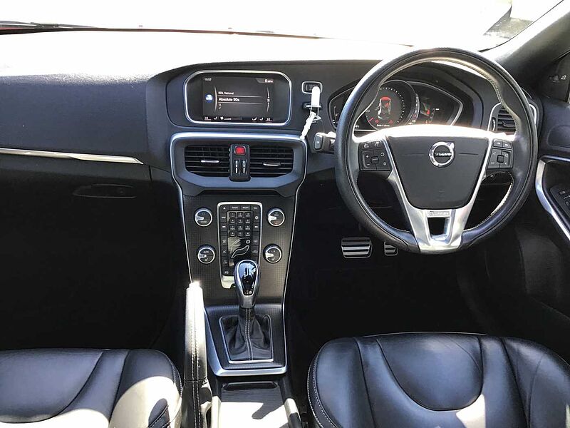 Volvo V40 T3 R-Design Pro Automatic