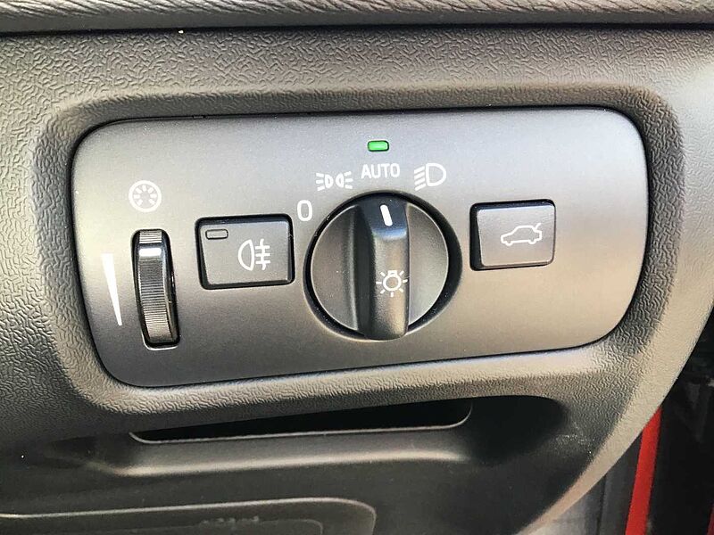 Volvo V40 T3 R-Design Pro Automatic