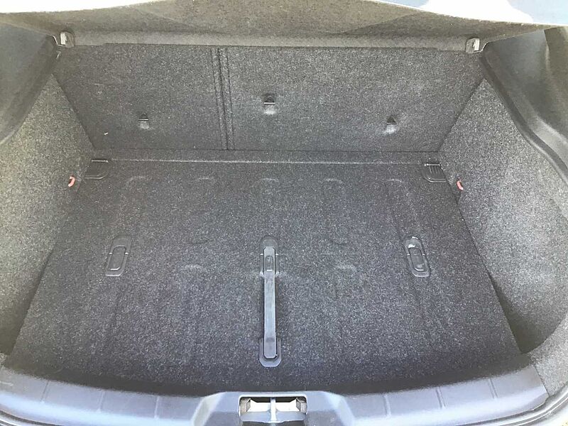 Volvo V40 T3 R-Design Pro Automatic