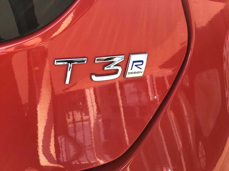 Volvo V40 T3 R-Design Pro Automatic