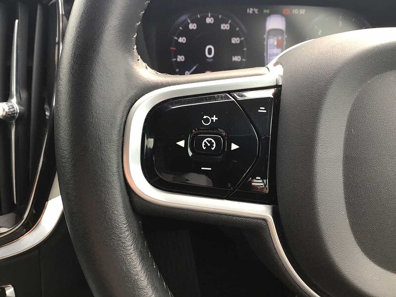 Volvo V60 Cross Country Country, B4 AWD mild hybrid