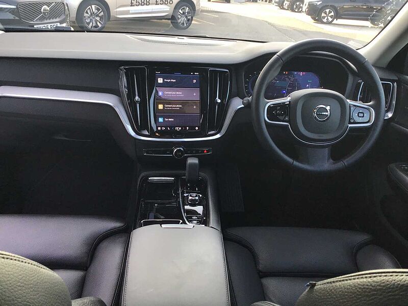 Volvo V60 Ultra, T8 AWD Plug-in hybrid, Electric/Petrol, Dark