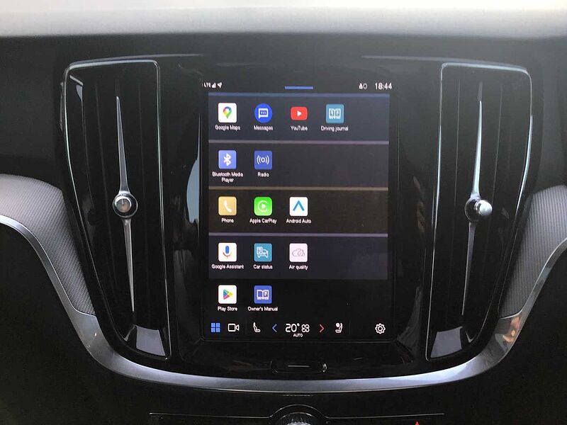 Volvo V60 Ultra, T8 AWD Plug-in hybrid, Electric/Petrol, Dark