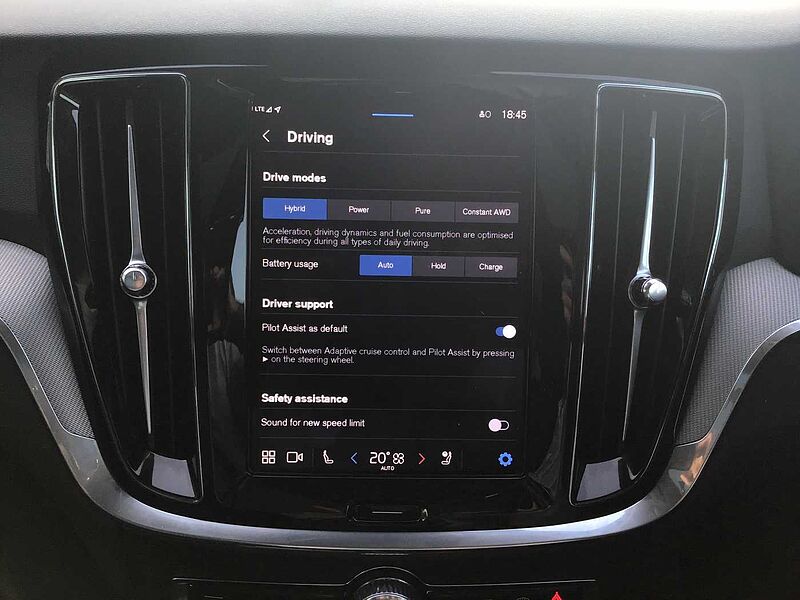 Volvo V60 Ultra, T8 AWD Plug-in hybrid, Electric/Petrol, Dark
