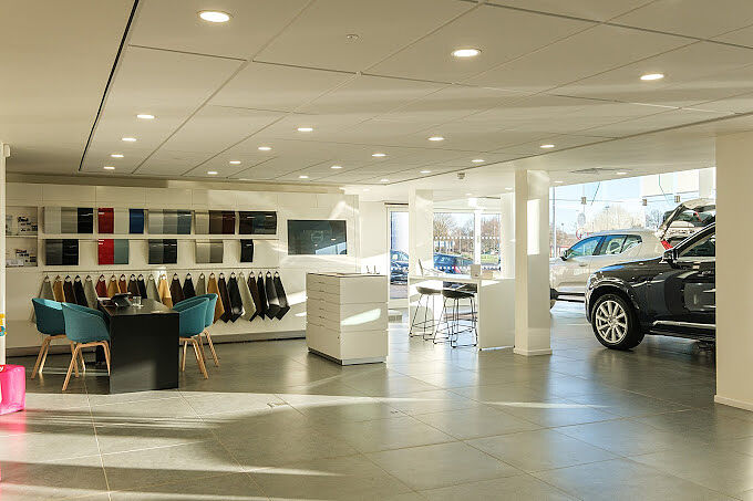 Volvo V40 T3 Inscription Automatic (POWER SEAT, FRONT PARK ASSIST)