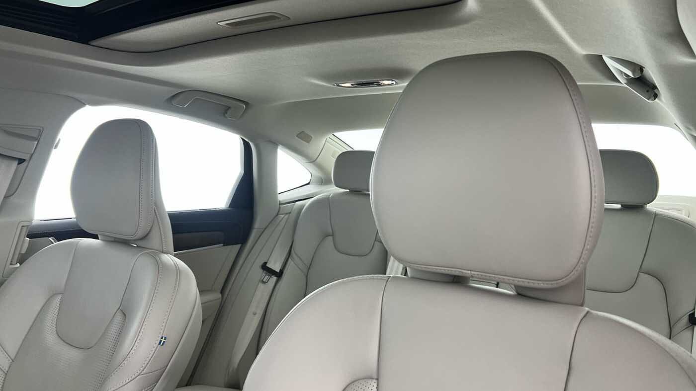 Volvo S90 Recharge Inscription, T8 AWD plug-in hybrid (BLOND LEATHER SEATS)