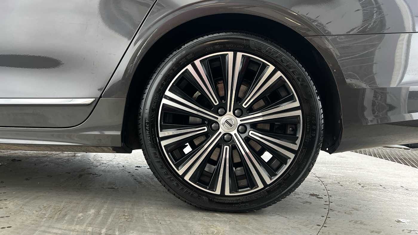 Volvo S90 Recharge Inscription, T8 AWD plug-in hybrid (BLOND LEATHER SEATS)