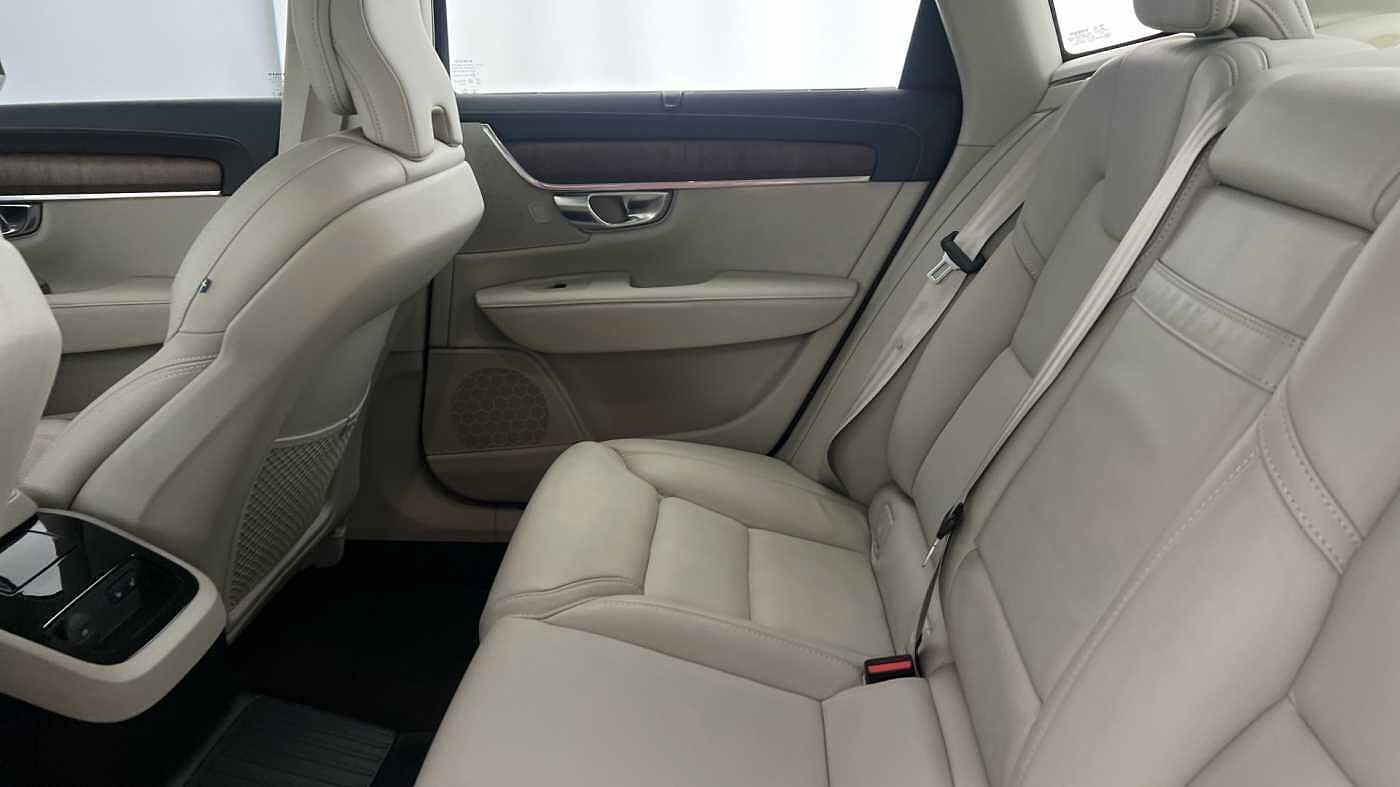 Volvo S90 Recharge Inscription, T8 AWD plug-in hybrid (BLOND LEATHER SEATS)