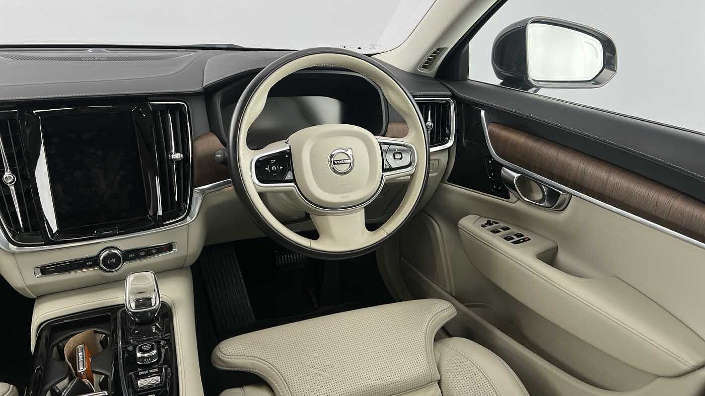 Volvo S90 Recharge Inscription, T8 AWD plug-in hybrid (BLOND LEATHER SEATS)