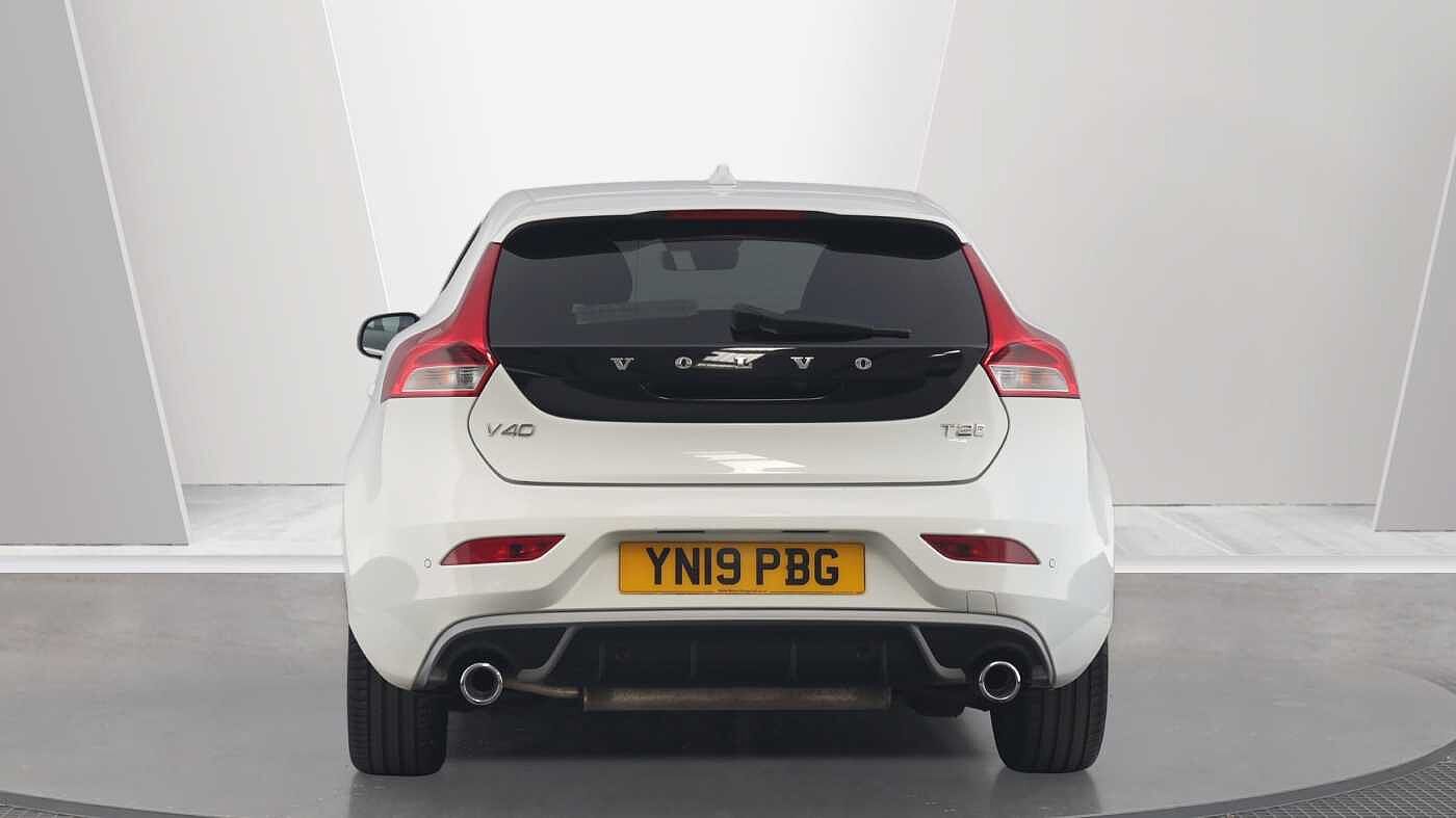 Volvo V40 T2 R-Design Pro Manual (POWER SEAT, FRONT PARK ASSIST)