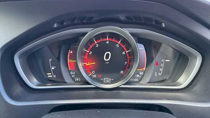 Volvo V40 T3 R-Design Pro Automatic (LOW MILEAGE, REAR CAMERA, FRONT PARK ASSIST)