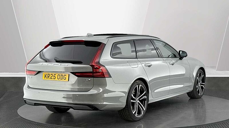 Volvo V90 Ultra, T8 AWD Plug-in hybrid, Electric/Petrol, Dark (PANORAMIC SUNROOF)