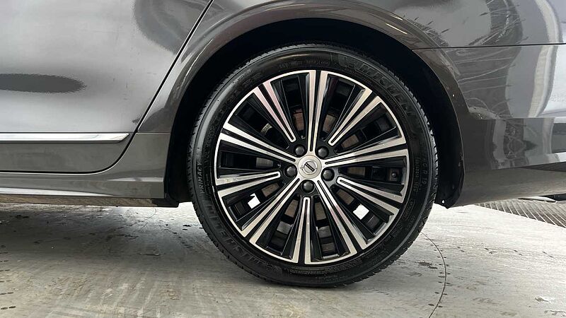 Volvo S90 Recharge Inscription, T8 AWD plug-in hybrid (BLOND LEATHER SEATS)