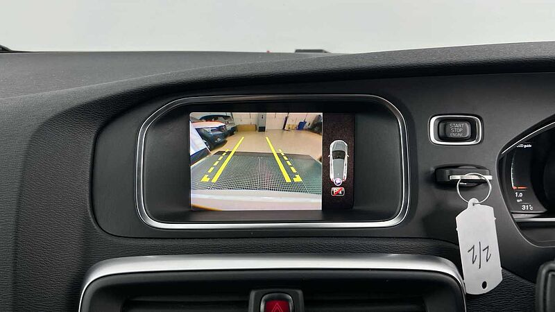 Volvo V40 T2 R-Design Pro Manual (POWER SEAT, FRONT PARK ASSIST)