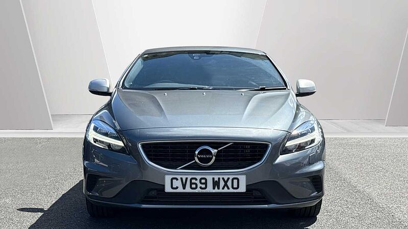 Volvo V40 T3 R-Design Pro Automatic (LOW MILEAGE, REAR CAMERA, FRONT PARK ASSIST)