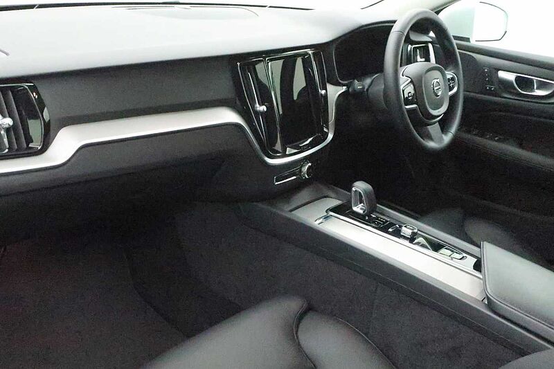 Volvo V60 2.0 B5P Cross Country Plus 5dr AWD Auto