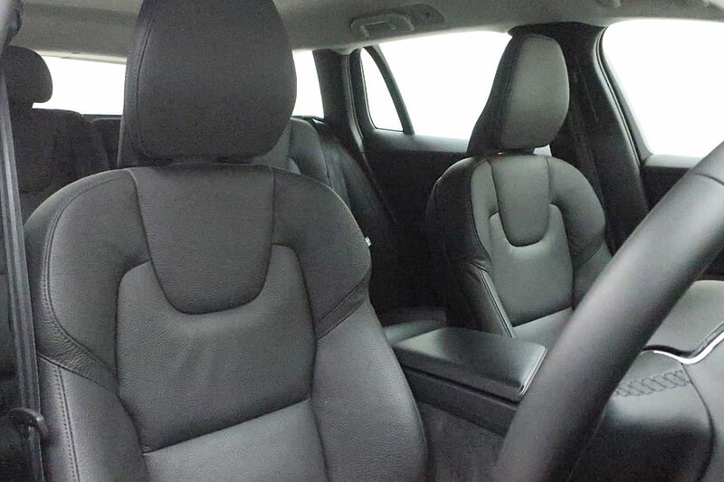 Volvo V60 2.0 B5P Cross Country Plus 5dr AWD Auto