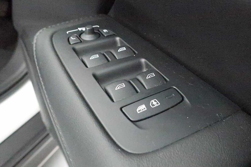Volvo V60 2.0 B5P Cross Country Plus 5dr AWD Auto