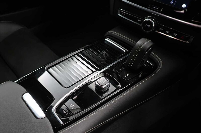 Volvo S90 2.0 T8 Recharge PHEV R DESIGN 4dr AWD Auto