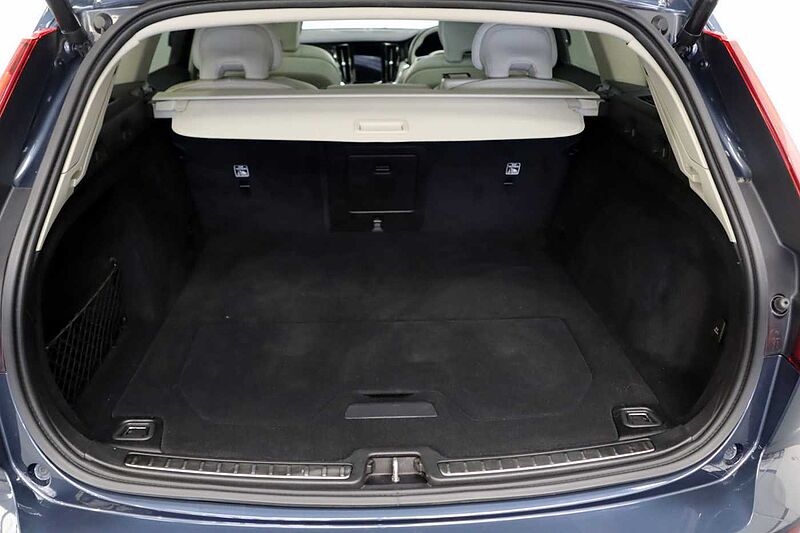 Volvo V60 2.0 B5P Cross Country Ultimate 5dr AWD Auto