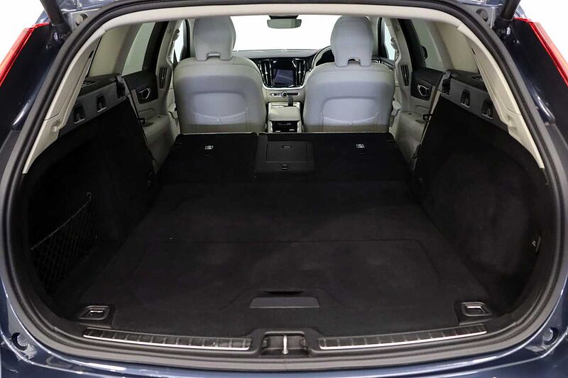 Volvo V60 2.0 B5P Cross Country Ultimate 5dr AWD Auto